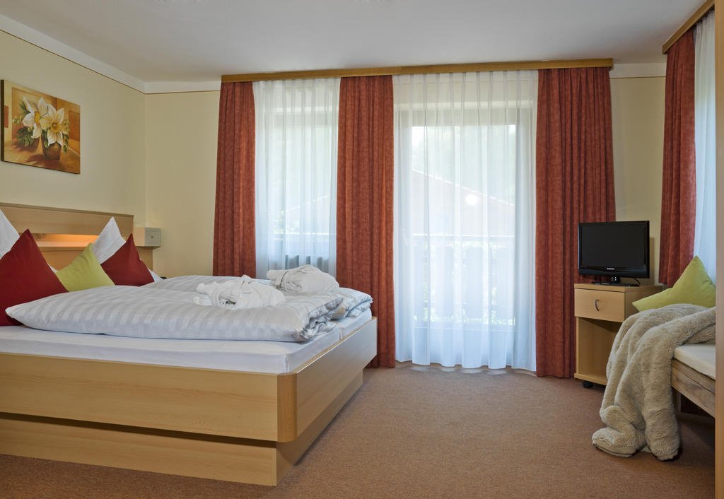 Hotel Garni Vier Jahreszeiten Bad Füssing Kamer foto