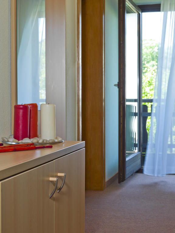Hotel Garni Vier Jahreszeiten Bad Füssing Kamer foto