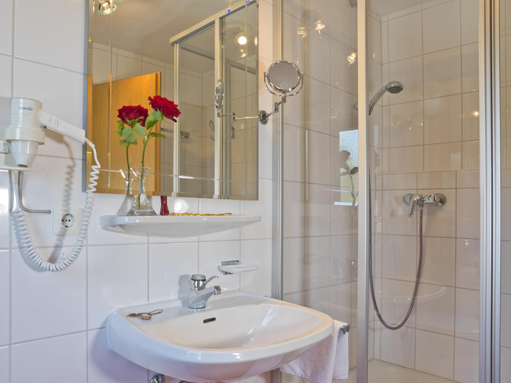 Hotel Garni Vier Jahreszeiten Bad Füssing Kamer foto