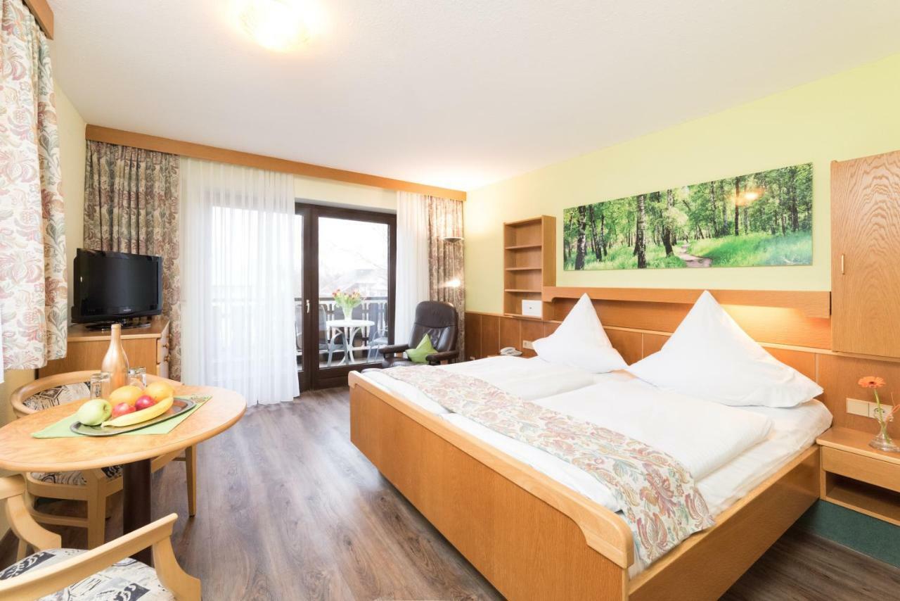 Hotel Garni Vier Jahreszeiten Bad Füssing Buitenkant foto