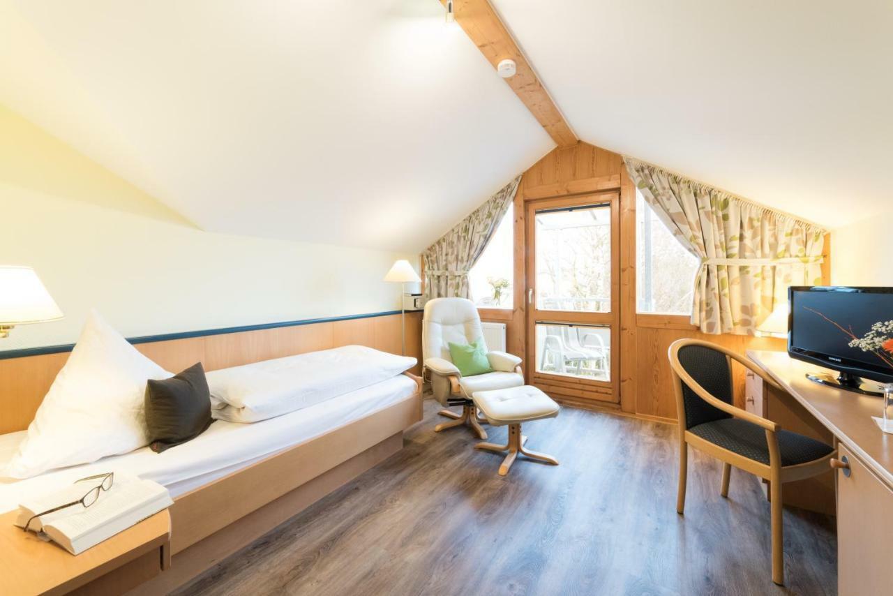 Hotel Garni Vier Jahreszeiten Bad Füssing Buitenkant foto